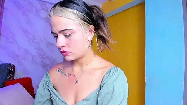 Freechat Megan_blue7 on StripChat