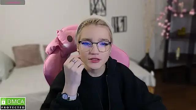 Megan_Lora — remove 1 item of clothing