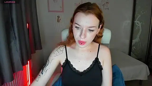 Freechat MeganNewCat on StripChat