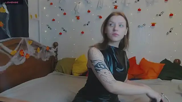 Freechat MeganNewCat on StripChat