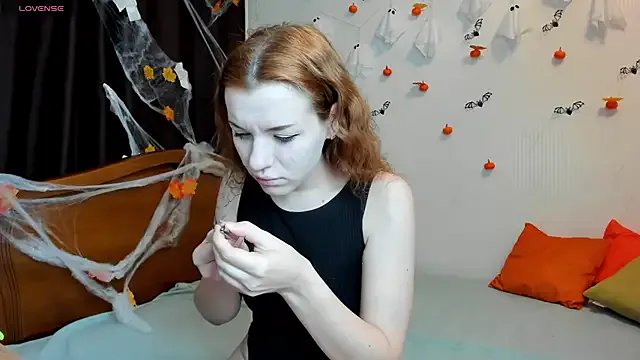 Freechat MeganNewCat on StripChat