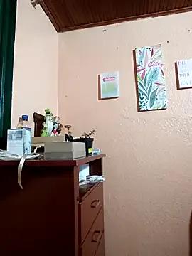 Freechat Mia-Glow on StripChat