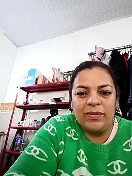 Freechat Mia-Glow on StripChat