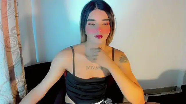 Freechat MIA_HOT23CM_S7S on StripChat