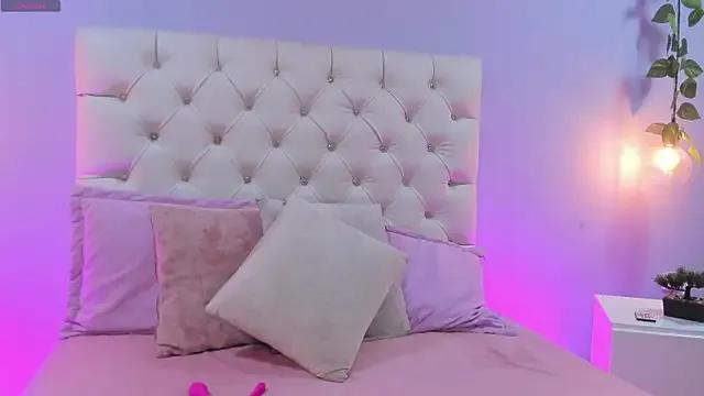 Miaa_Taylor_ on StripChat 