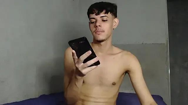 Freechat MicaelRian69 on StripChat