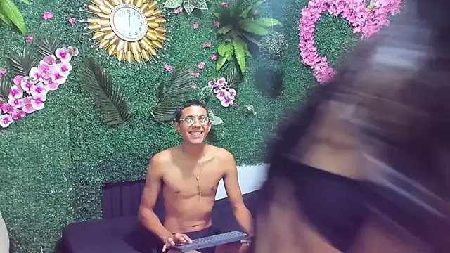 Freechat MielAndLeo on StripChat