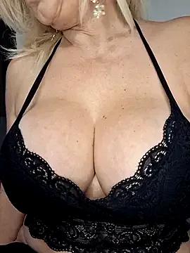 Freechat milfevapeccato on StripChat