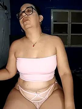 MilfTentasion on StripChat