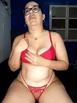 MilfTentasion on StripChat