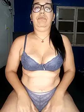 MilfTentasion on StripChat