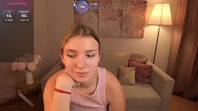 MilinaMorris on StripChat 