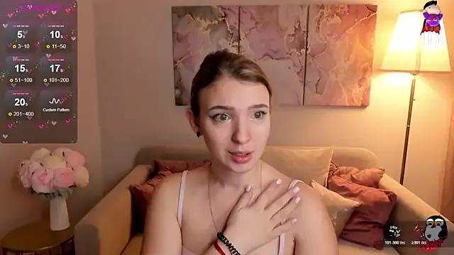 MilinaMorris on StripChat 