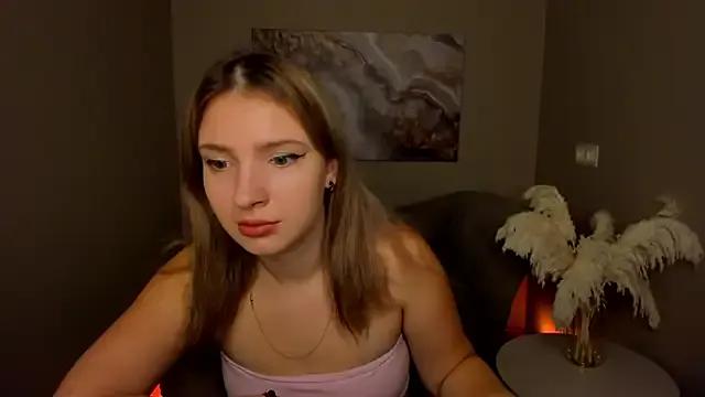 MilinaMorris on StripChat 