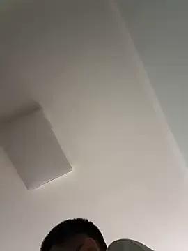 miniyellower on StripChat 