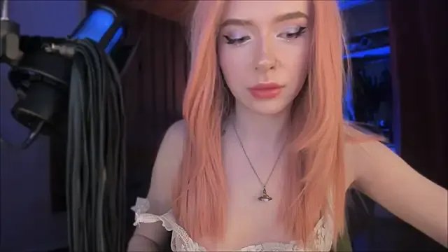 Freechat Mistress_Iris on StripChat