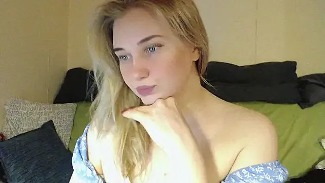 Freechat mmmPinUpGirl on StripChat
