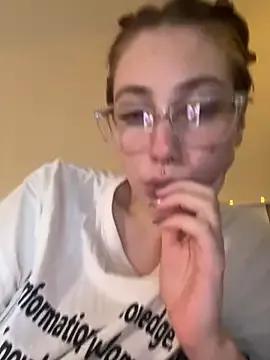 Freechat Molli_Luv on StripChat