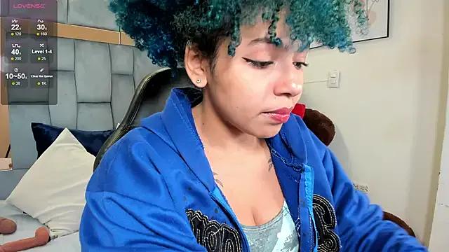 momo_ayasse on StripChat 