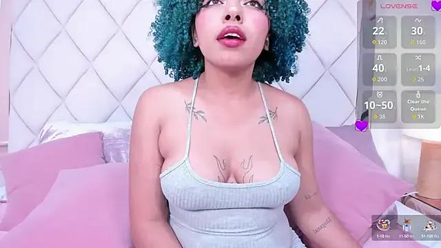 momo_ayasse on StripChat 