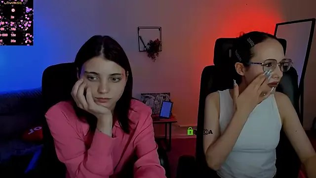 Freechat mona_cloud on StripChat