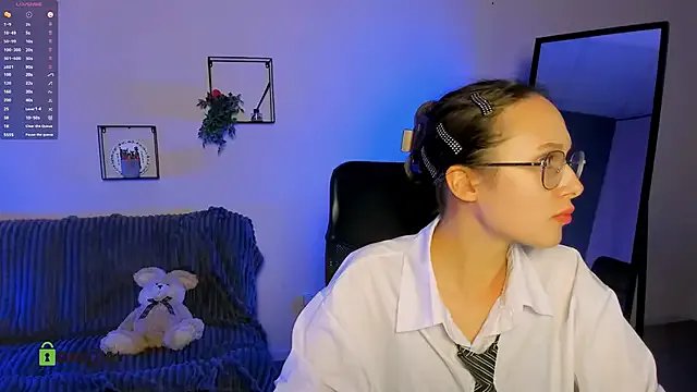 Freechat mona_cloud on StripChat