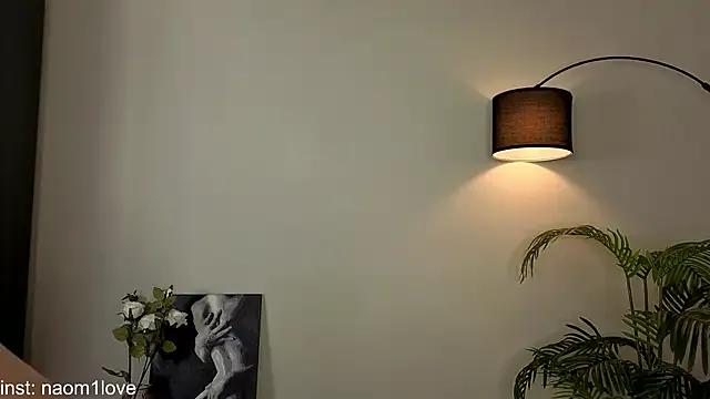 Naomi_Girly on StripChat