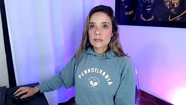 Natasha_cam222 on StripChat 