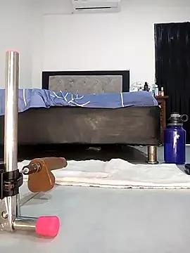 Freechat Naughty_mommy on StripChat