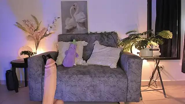 Freechat Naughtylittlegirl_ on StripChat