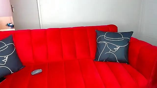 Freechat NaughtyVixen25 on StripChat