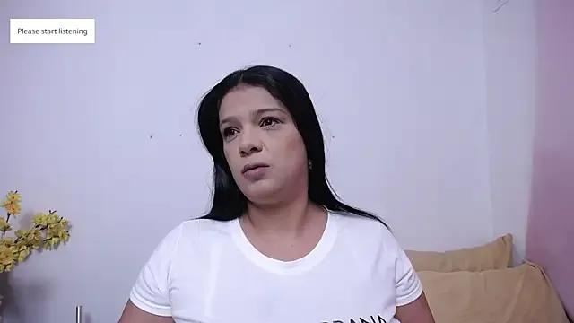 Freechat Nicol_Love0 on StripChat