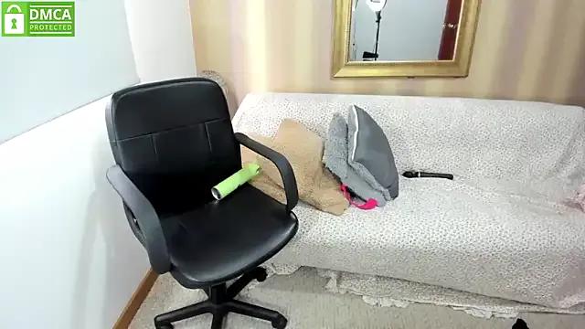 Freechat NicolettColin on StripChat