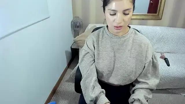 Freechat NicolettColin on StripChat