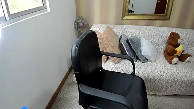 Freechat NicolettColin on StripChat