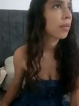 Freechat noe_30 on StripChat