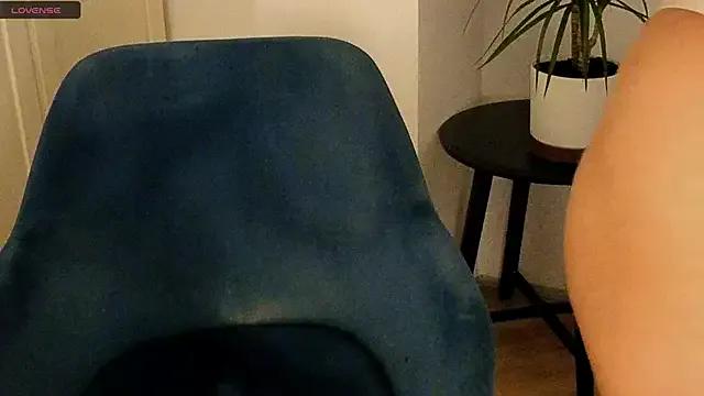 Freechat NoFace_Model on StripChat