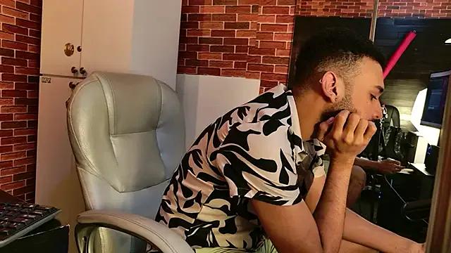 Freechat onlymen2025 on StripChat