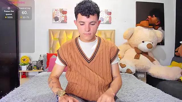 Freechat patrick_sanzz on StripChat