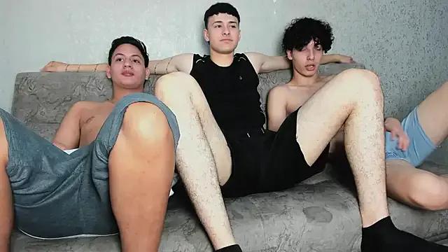 Freechat pelusos_mens on StripChat