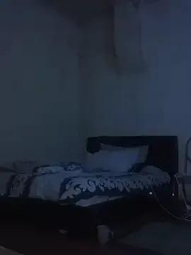 PetiteSquirtQueen on StripChat