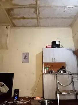 PetiteSquirtQueen on StripChat