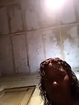 PetiteSquirtQueen on StripChat