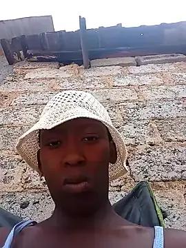 PetiteSquirtQueen on StripChat