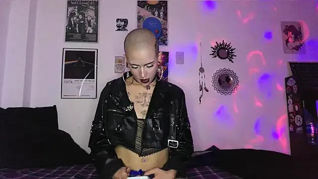 Freechat plutonbluemooon333 on StripChat