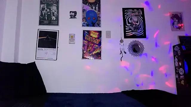 Freechat plutonbluemooon333 on StripChat