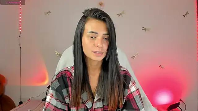 princessluna_19 on StripChat