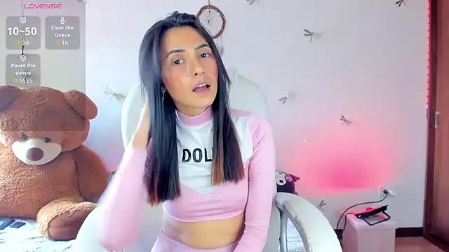 princessluna_19 on StripChat