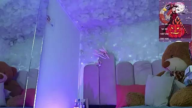 Freechat puca_ebony on StripChat