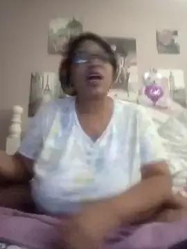 QueenDim3 — Naked pussy play til we all cum